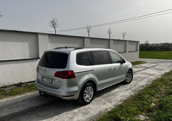 Volkswagen Sharan cena 65900 przebieg: 215000, rok produkcji 2015 z Dębica małe 352